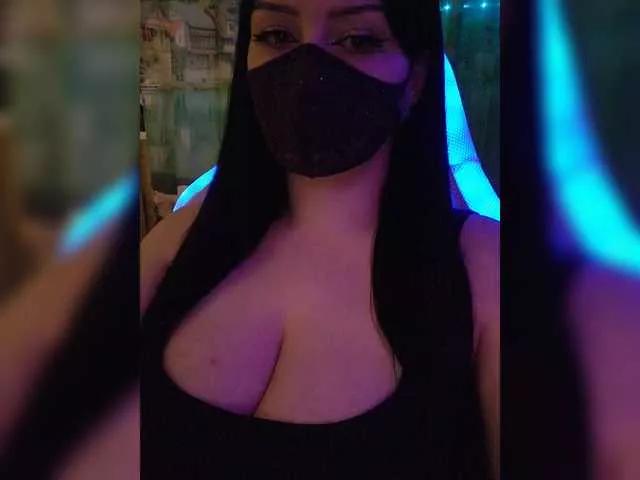 YennSI on BongaCams 