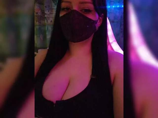 YennSI on BongaCams 