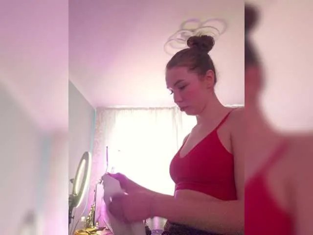 YonaBones on BongaCams