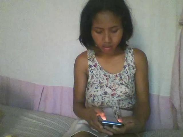 YoungNatie on BongaCams