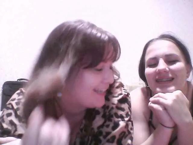 Yxoooeiy on BongaCams 