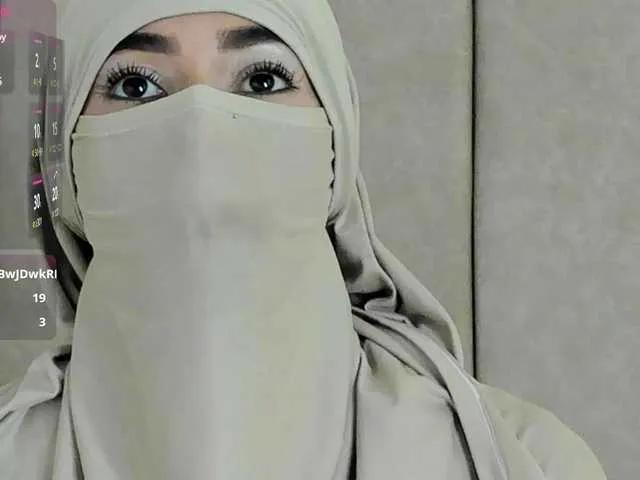 zahiira on BongaCams