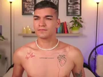 alanjames_x on Chaturbate 