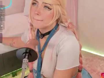 aly_nucita_2 on Chaturbate