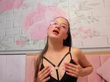 annie_cute18 on Chaturbate 