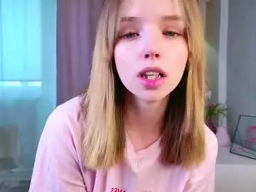 b4by_lol1 on Chaturbate 