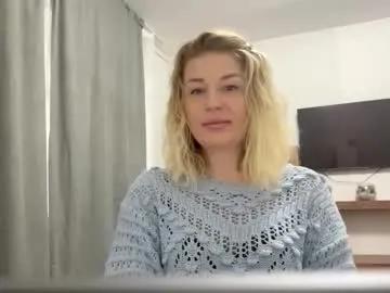 blondie_xoxoxo — Hi I am new here...dont be rude please Goal: Blow a kiss  [50 tokens remaining] #new #shy #nonude #milf #natural
