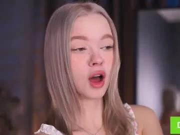 boobybliss — GOAL: Morning kisses before the bell rings [15 tokens left] // EPIC GOAL: HOT TICKET SHOW [12000 tokens left]