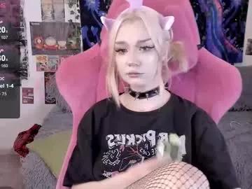 broodmommyy3 on Chaturbate 