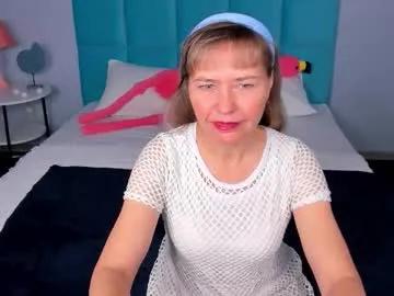 carla_vogue — GOAL: show ass [282 tokens remaining] Hi I'm new here #new #milf #smalltits #bigass