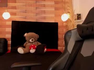 emily_brown04 — GOAL: Full Naked and twerking [49 tokens remaining] Welcome to my room! #ebony #anal #squirt #skinny #young