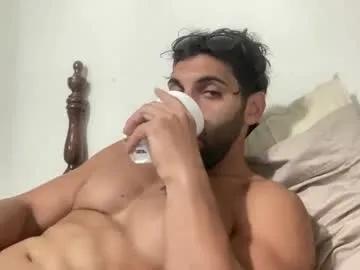 fitcurvyman4fun_69 on Chaturbate