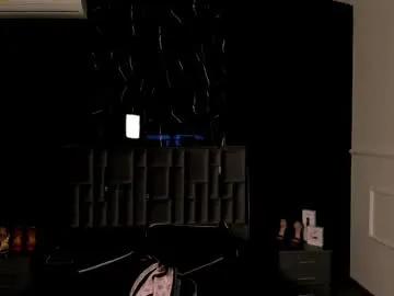 giiadior on Chaturbate 