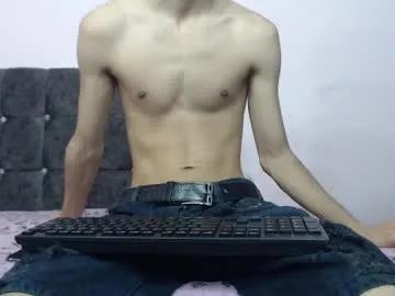 isaaclatino on Chaturbate 