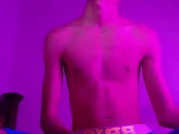 isaaclatino on Chaturbate 