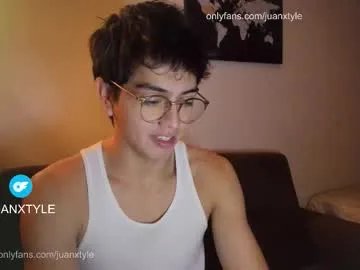 juancamroom on Chaturbate