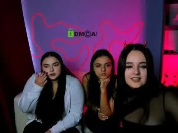 lisa_dark_ — GOAL: dance [555 tokens remaining] Welcome to my room! #cute #18 #shy #teen #nonude