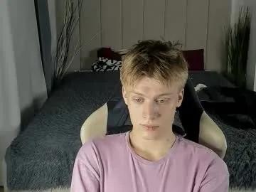 louie_evans — GOAL: cum show [2275 tokens remaining] aquadisco #new #twink #18 #young #feet