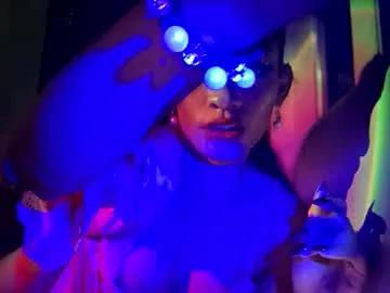 queenvalentinats on Chaturbate 