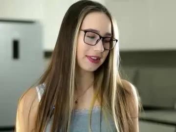 ronnist — Welcome every, it's my fourth day! My Goal: Start cutting this fabric? ;)  | I'm #new here | #18 #shy #cute #teen [0 tokens remaining]