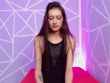 sara17_ on Chaturbate 