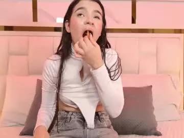 scarlett_sm — Masturbation of clitoris one to the other  #smallboobs #new #teen #18 #squirt  [307 tokens remaining]