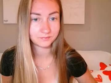 taliiyafiredream — Taliiyafiredream's room #natural #feet #ass #c2c #nonude