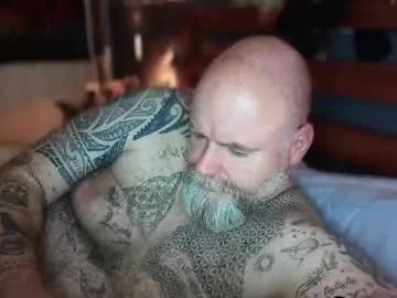 tattooeddilf01 on Chaturbate 
