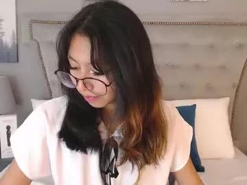 yommi_winx on Chaturbate 