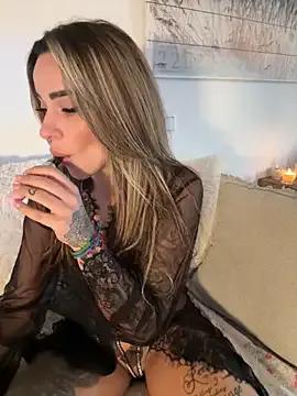 -Alisa — Play with Pussy 