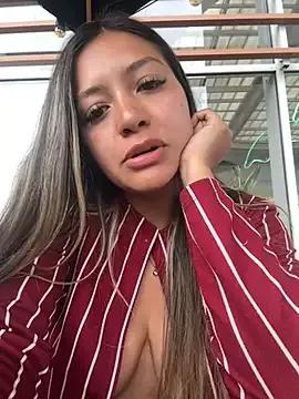 alana_69 on StripChat 