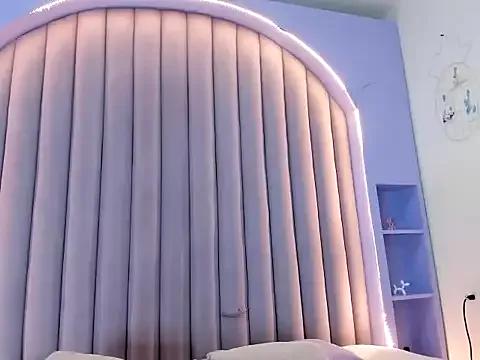 ALASKA_JONES on StripChat 