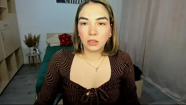 AlexaJuly on StripChat