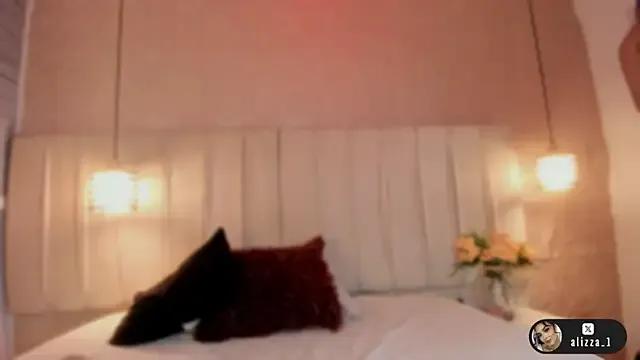 alizza_ — Ride dildo x3 mins