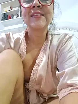 Amadamilf1980 on StripChat 