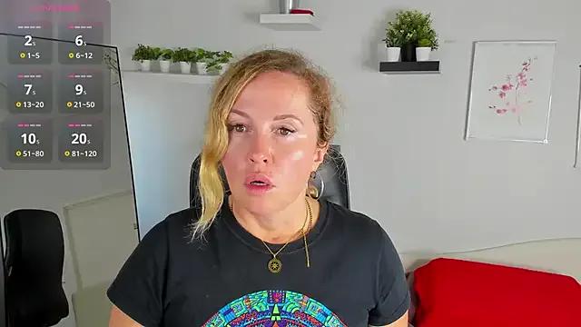 Amber_Foks — lets cum toghether