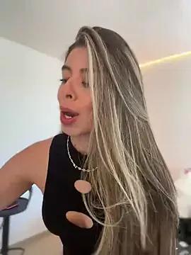 AmmyCollinsW on StripChat 