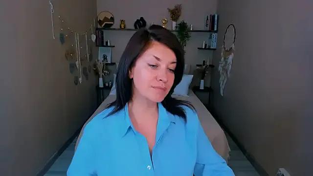 AnaMills on StripChat 