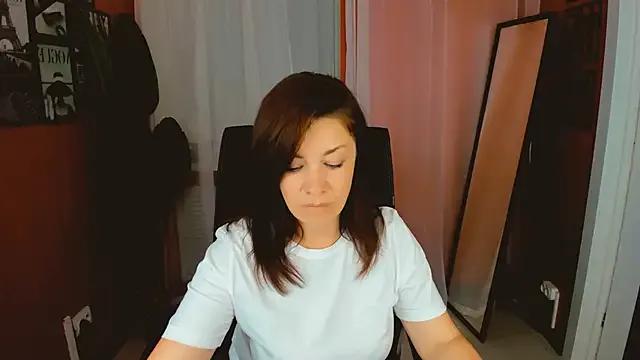 AnaMills on StripChat 