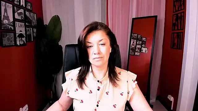 AnaMills on StripChat 