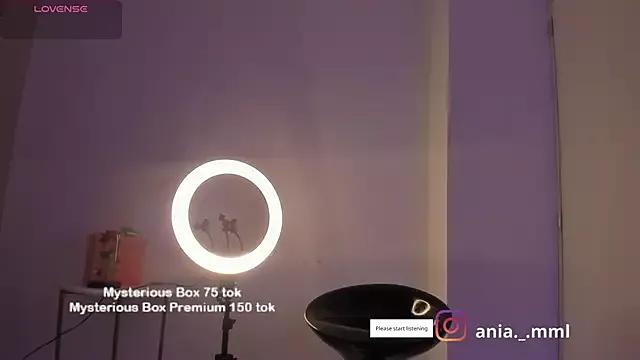 Ania_jones on StripChat 