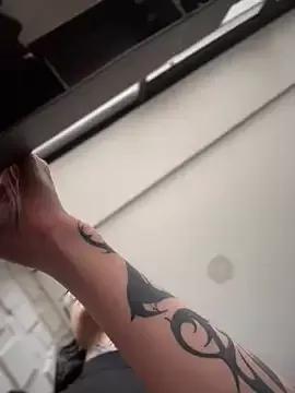 Annie_LS on StripChat 