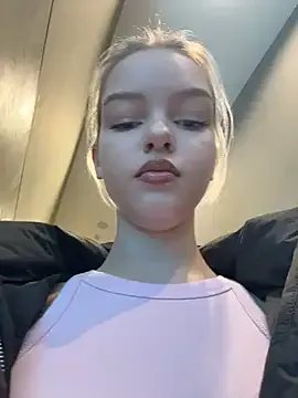 AshleyMur — naked show