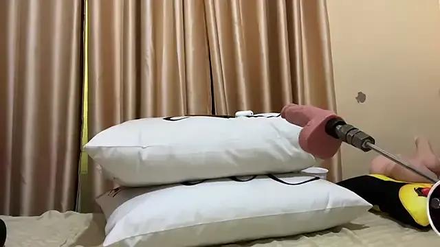 AudreySpanksFuck- — Freechat on StripChat
