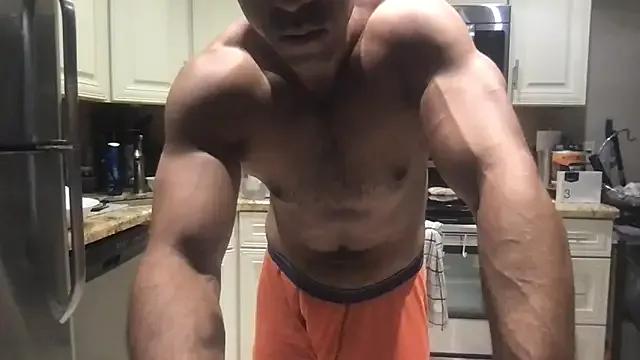 BigGuyMuscle on StripChat 