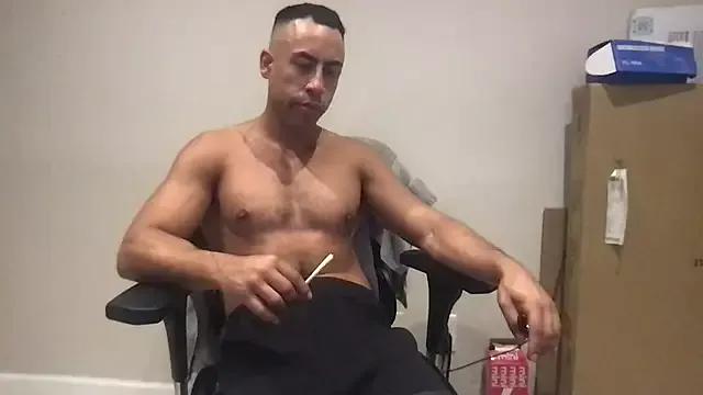 BigGuyMuscle on StripChat 