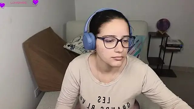 blue__moon_ on StripChat