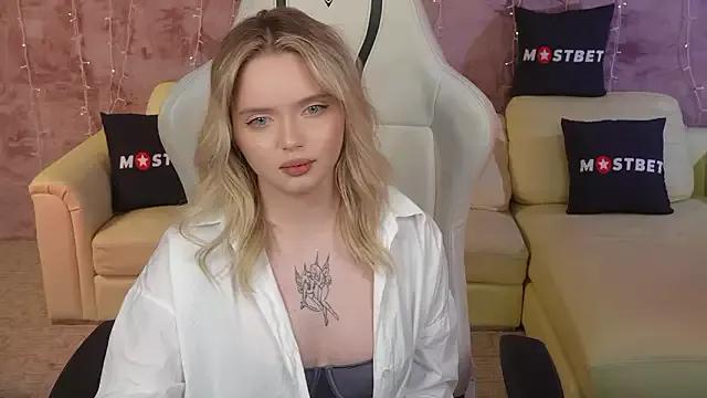 Cassy-Celestial_ on StripChat 