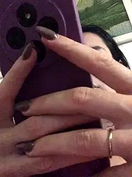 Catmila94 — Gozar quietinha (me em casa) 