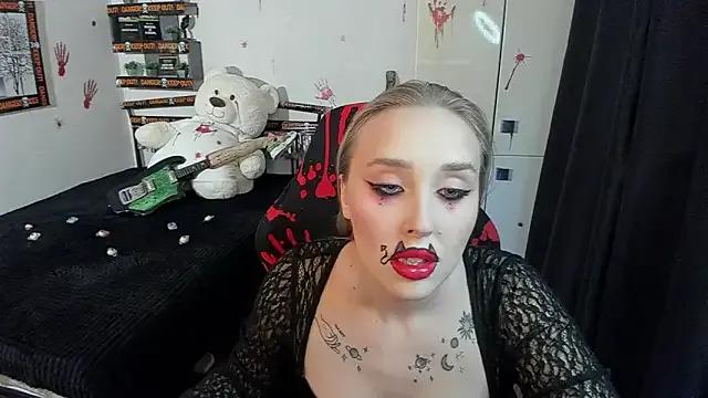 CrazyBitchInLace — Trick or treat